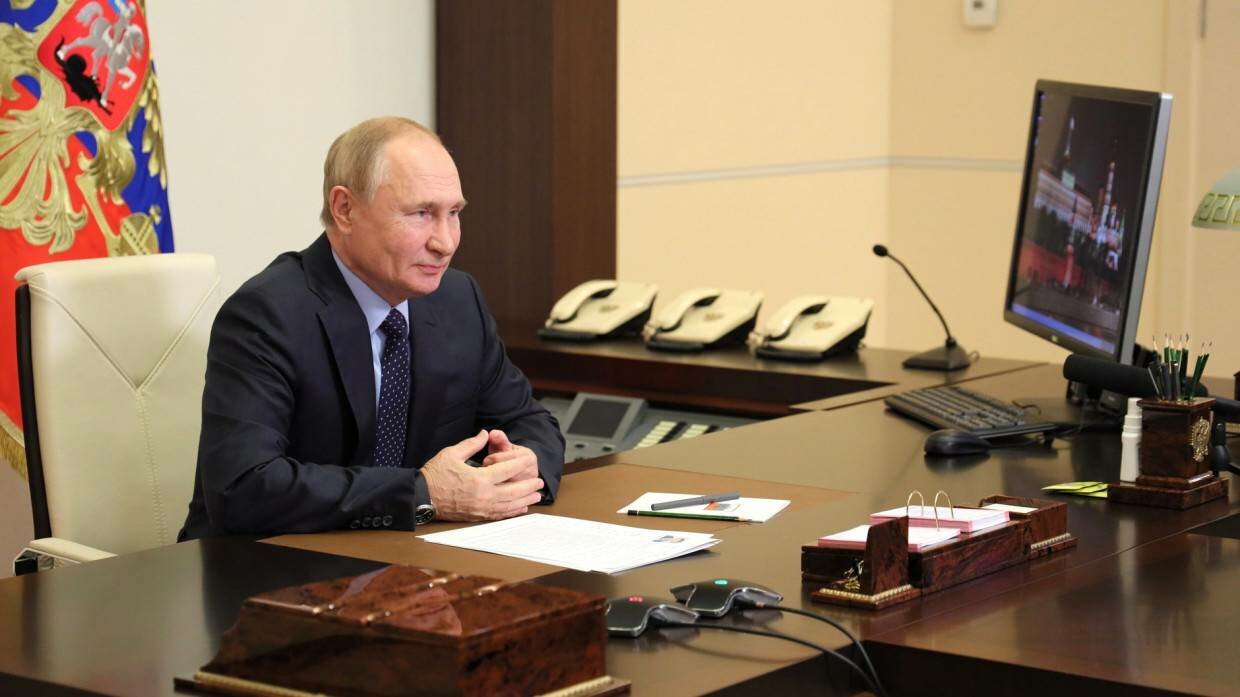 Путин рассказал, когда армия России вооружится "Цирконом": видео запусков
