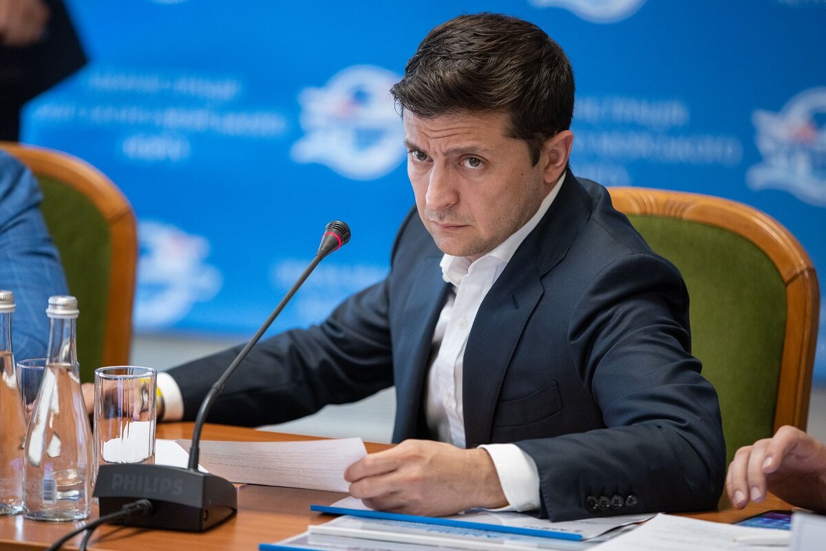 Зеленский с дрожью в голосе рассказал о переговорах с Путиным по Донбассу: "Очень настаивал…"