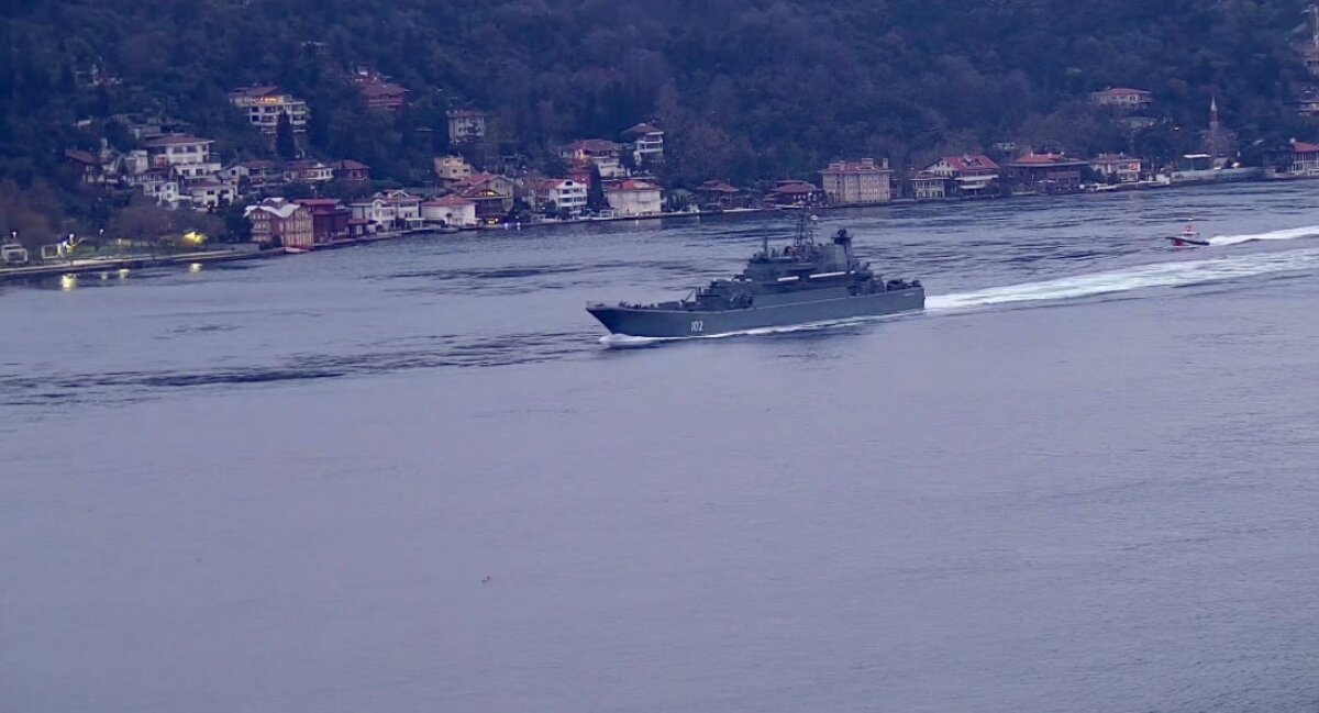 Россия наращивает группировку боевых кораблей в Черном море