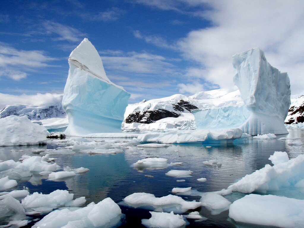 Пять необъяснимых объектов в Антарктиде: аномалии континента поразили ученых – кадры