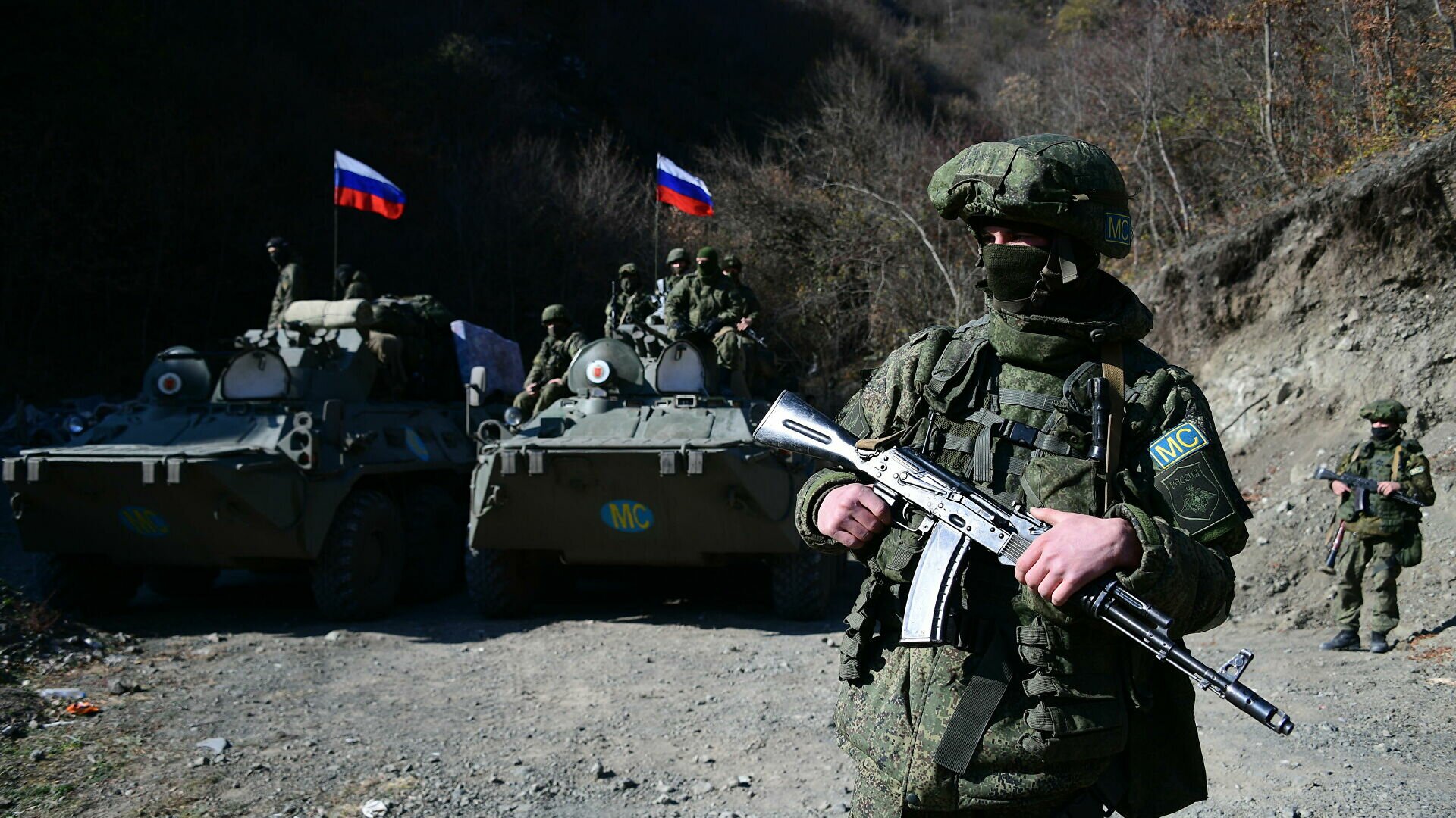 ​Азербайджанские военные в сопровождении миротворцев РФ посетили Карабах: кадры