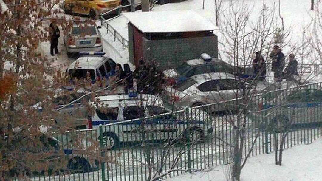​Приказали прийти в школу с ножом внутренние голоса: ученик школы в Москве сдался полиции