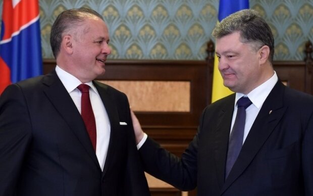 Киска окажет помощь Украине - президент Словакии выделит 125 тыс евро на спасение экономики