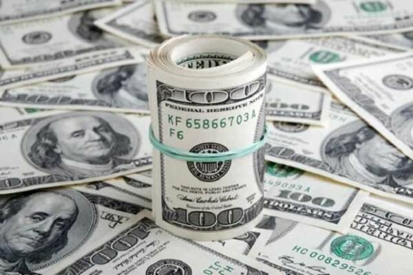 Криптовалюта крадет у доллара рынки: названо государство, заменившее американскую валюту электронными деньгами 