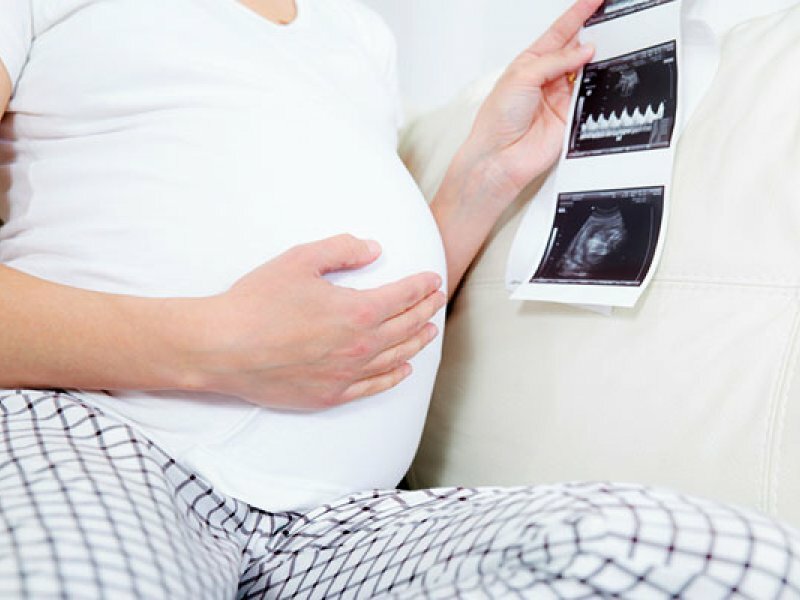 УЗИ беременной австралийки показало, что женщина вынашивает "чужого" – кадры