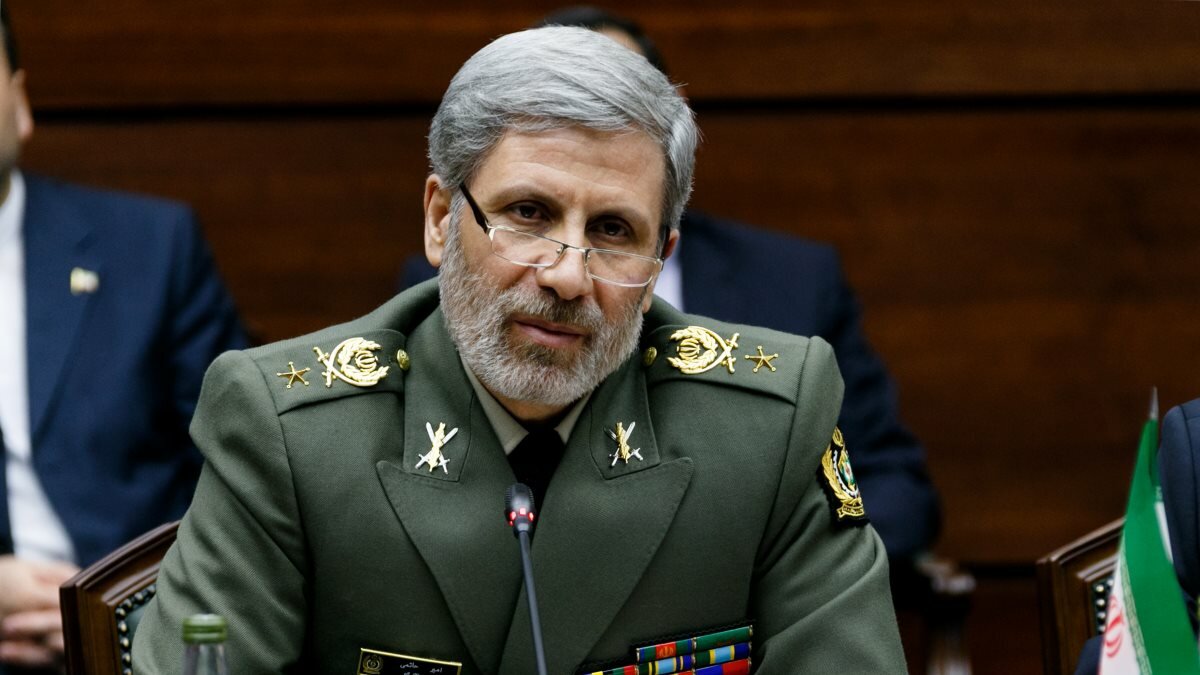 Министр обороны Ирана пригрозил "сравнять с землей" Тель-Авив и Хайфу