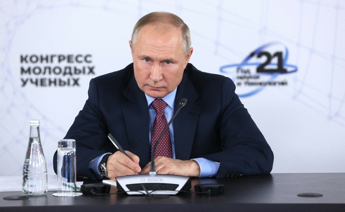 Путин заявил, что конкуренты боятся Россию с XIX века: "Потрясающе, но факт"