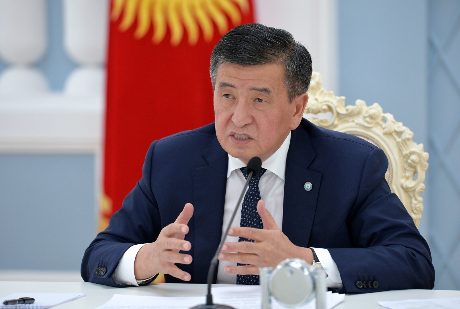 Глава Кыргызстана принял импичмент премьера и правительства