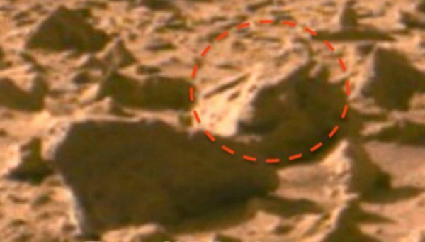 На Марсе выявили фрагменты сражения: аннунаки истребили марсиан, которые имели сходство с кентаврами 