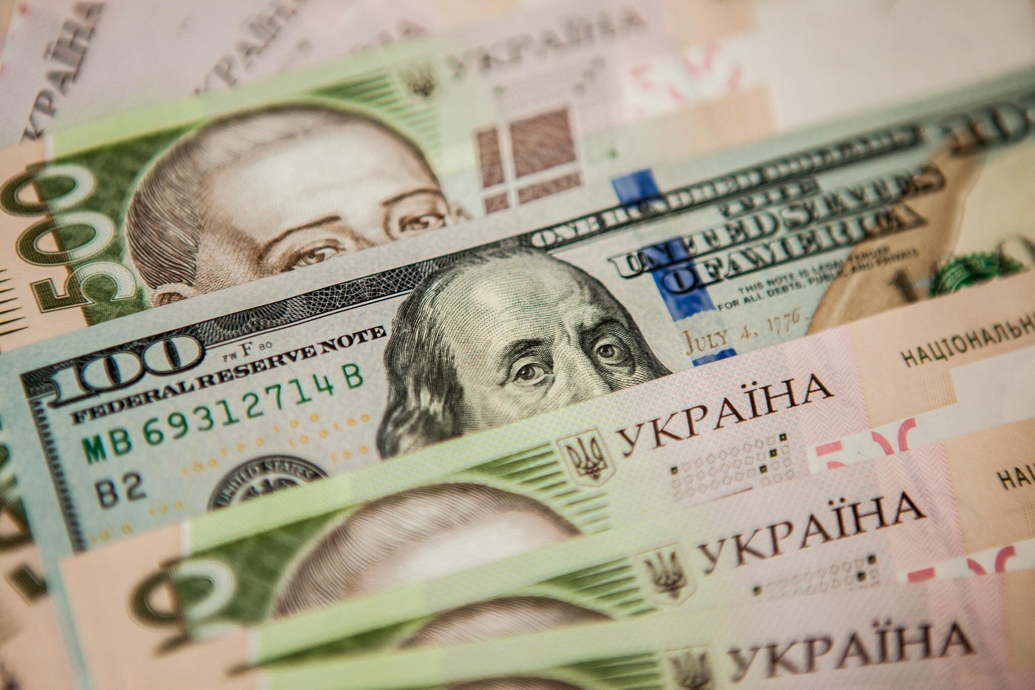 Эксперты рассказали, что будет с курсом доллара после выборов президента на Украине