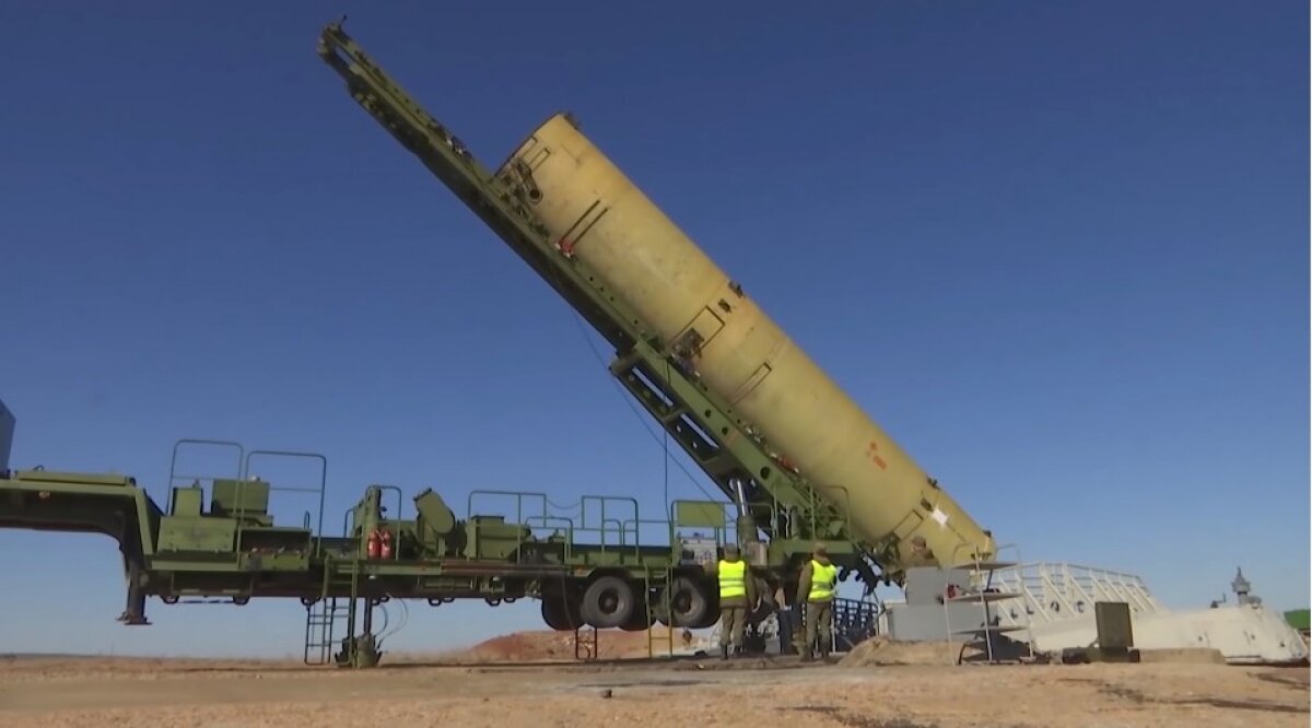 На Западе испугались нового оружия РФ, разрывающего на части космические ракеты США 