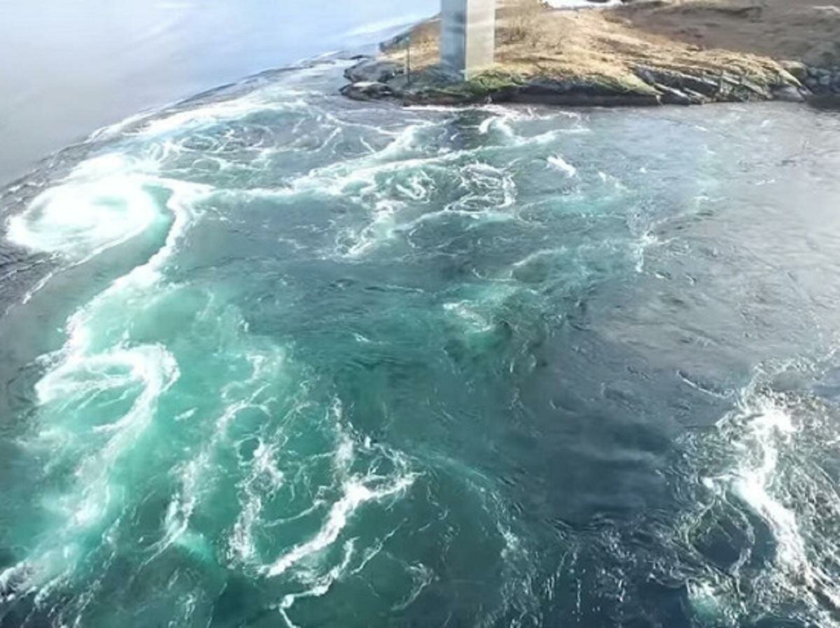 Наружу вырвутся токсические газы из карстовых пустот: ученые предрекли экологическую катастрофу на Азовском море 