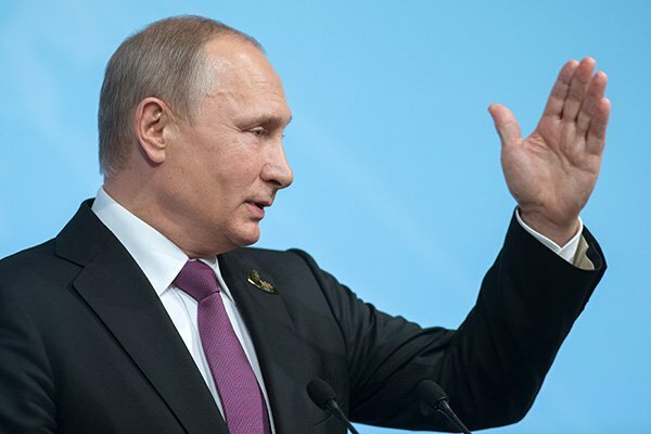 Путин рассказал, почему не поговорил с Порошенко о керченском кризисе