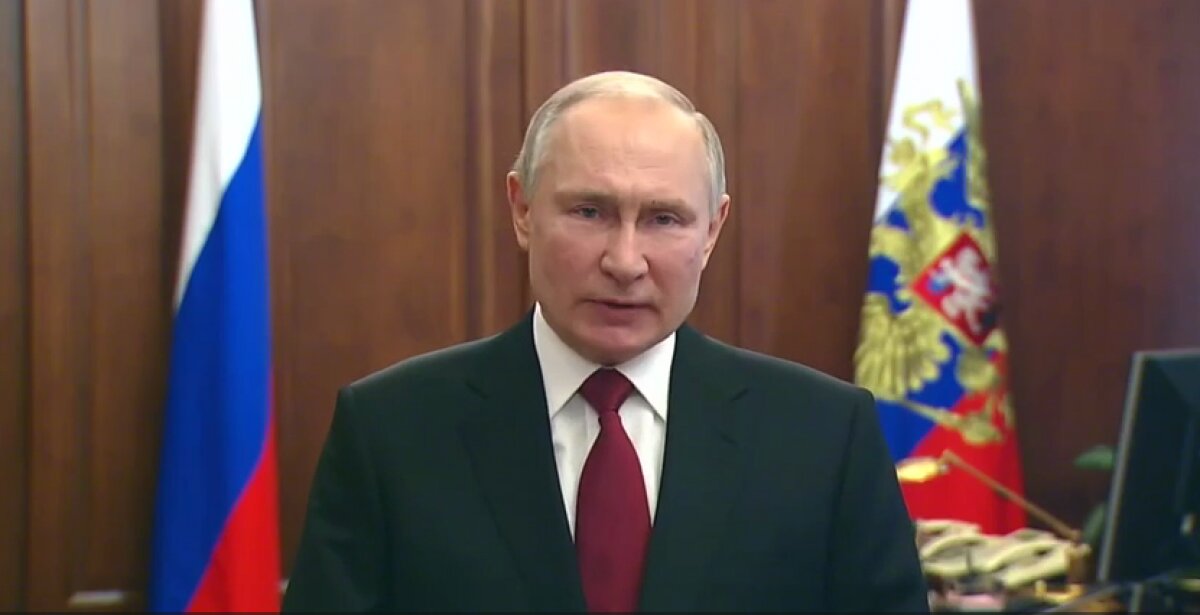 Путин в поздравлении с Днем защитника Отечества признался, что гордится армией и флотом