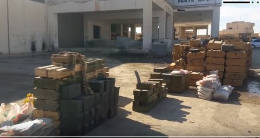 Серьезные потери: сирийские военные показали тонны захваченного оружия и техники у боевиков под Дейр-эз-Зором, – впечатляющие кадры