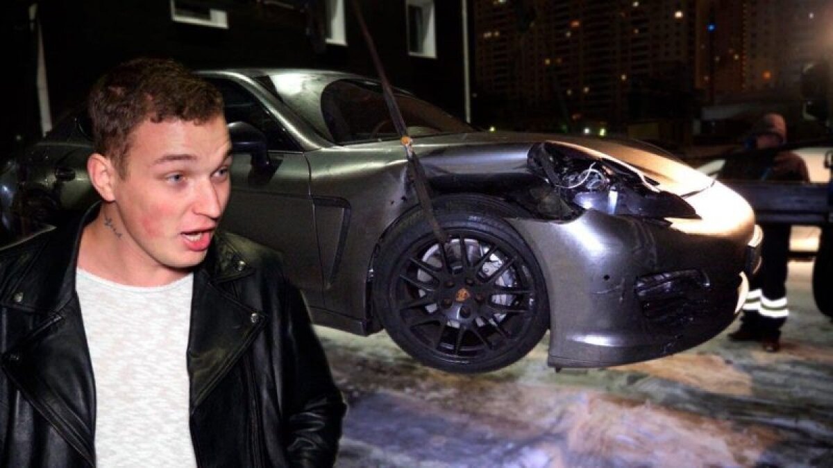 Audi блогера Эдварда Била попало в массовое ДТП в Москве: пострадавшая в реанимации