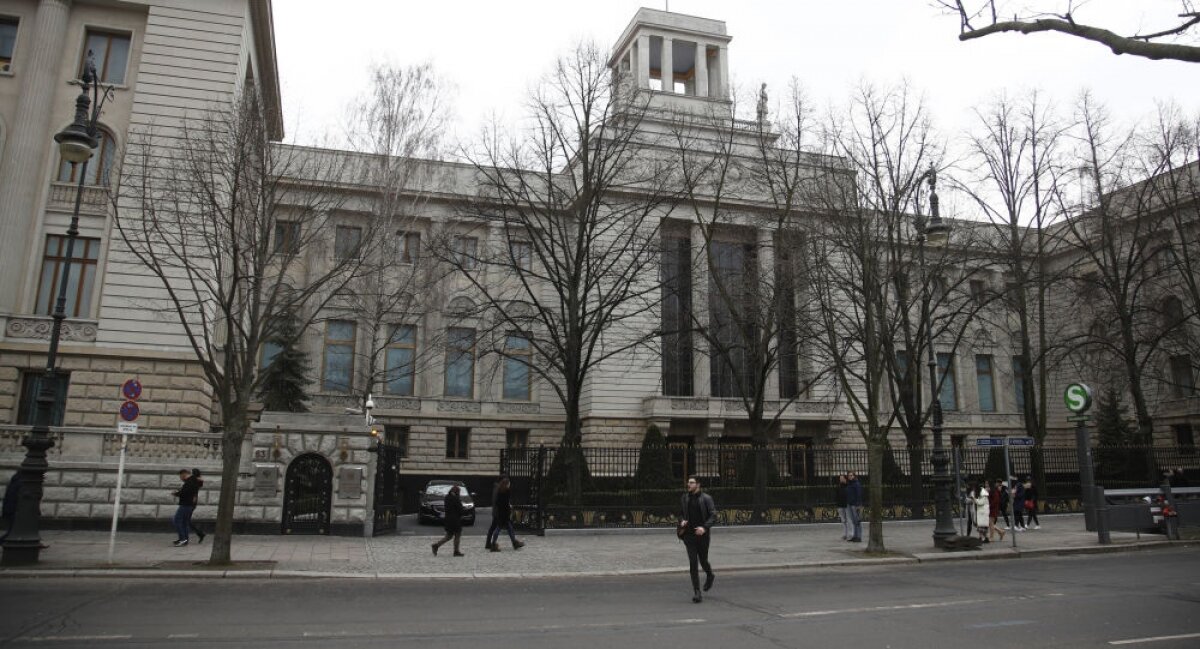 В Посольстве России парировали ошибочную информацию по поводу гибели дипломата в Берлине