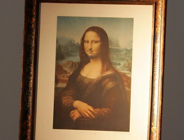 Сотбис, дюшан, Мона Лиза с бородой и усами, 743 тысячи долларов, продана