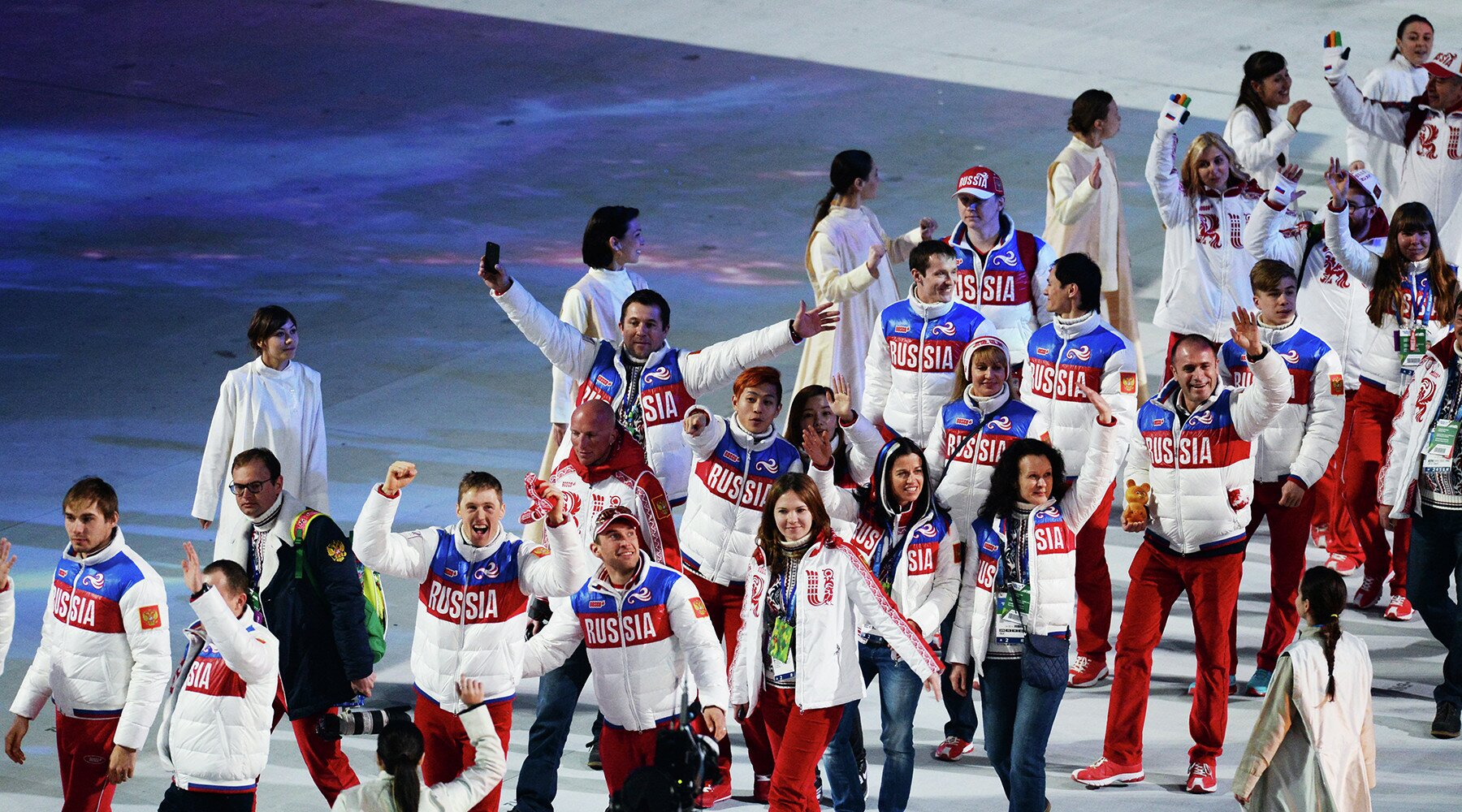 Поедут ли наши спортсмены на олимпиаду. Российские спортсмены. Спортсмены на Олимпиаде. Олимпийские игры в России. Русские спортсмены на Олимпиаде.