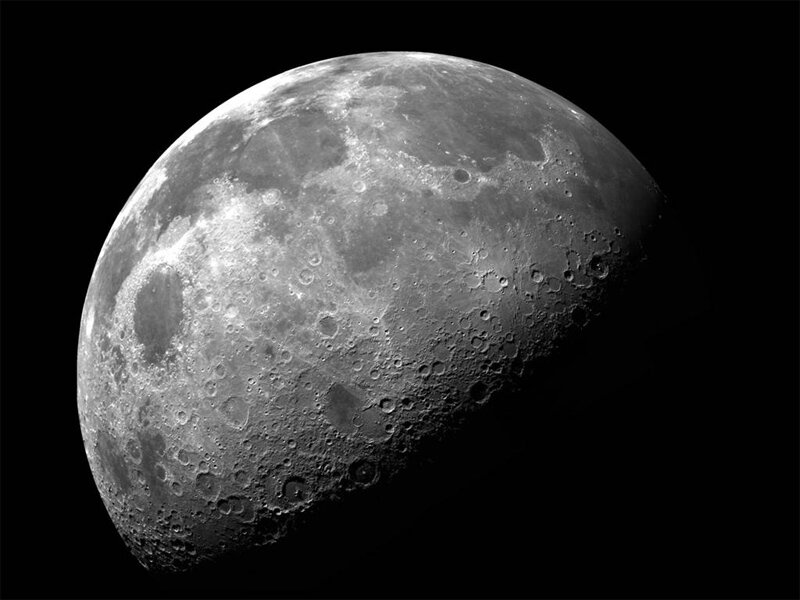  Ученые обнаружили на Луне место для возведения идеально защищенной космической базы