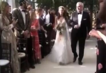 Валерий Меладзе под руку отвел дочь к алтарю и передал мужу: ослепительные кадры с пышной свадьбы в Марокко 