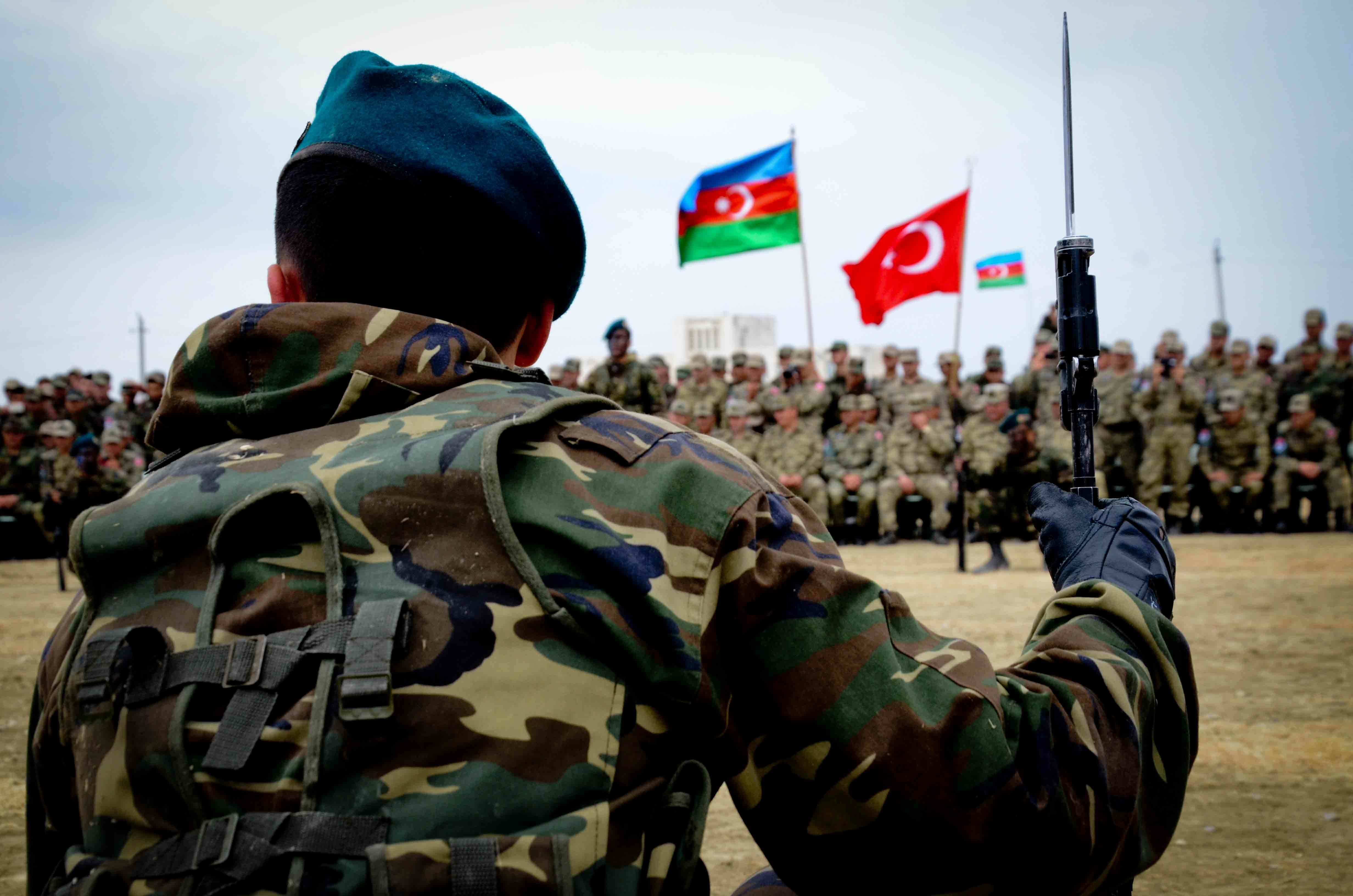 Анкара готовит отправку турецких военных в Азербайджан
