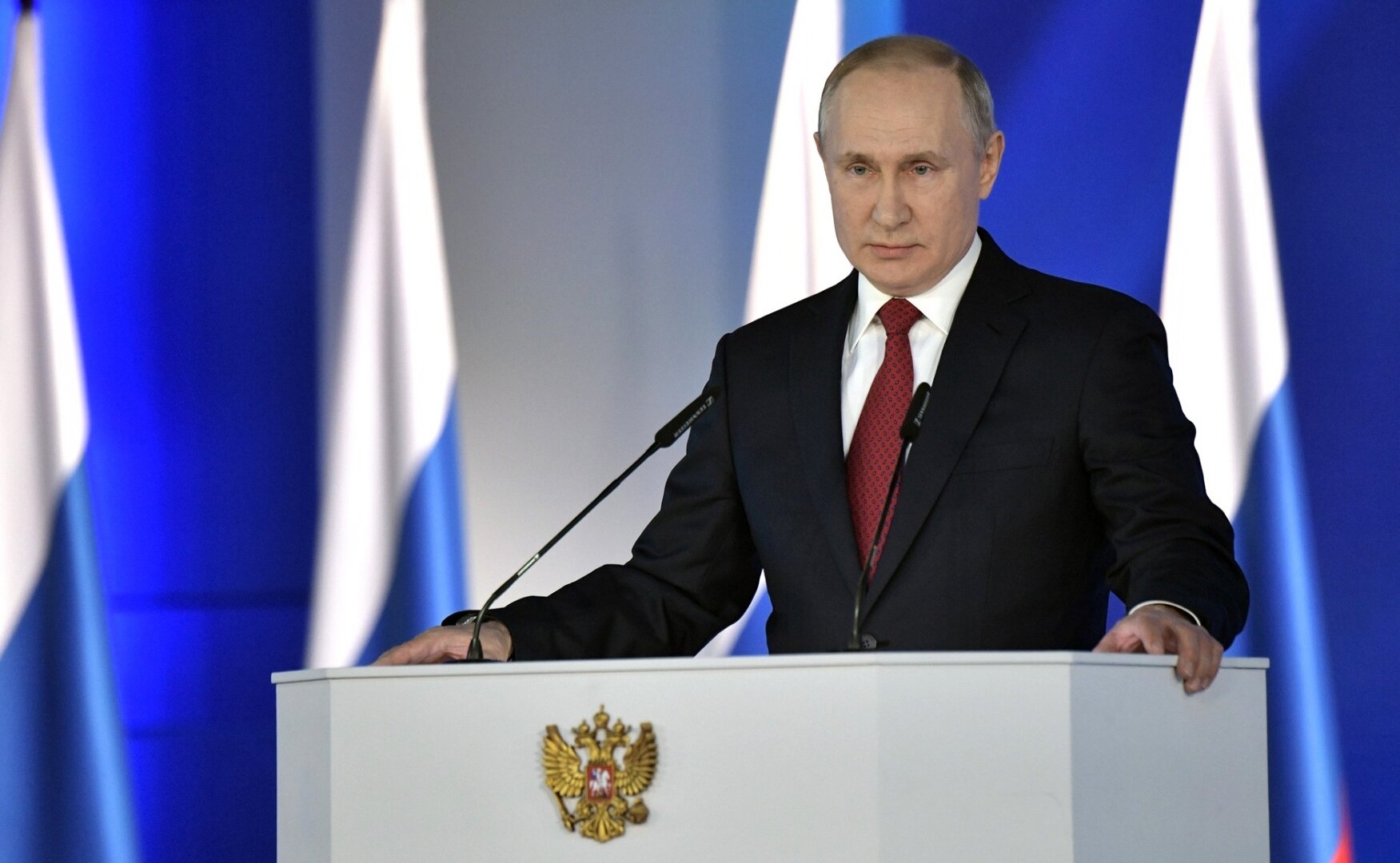 Путин о бессрочном пребывании президента у власти: "Тревожно вернуться в ситуацию 80-х годов"