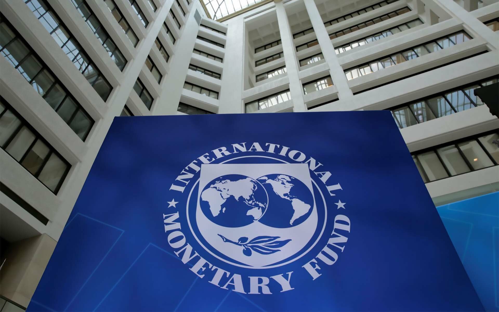 МВФ объявил о самом "темном времени" за всю историю: мировая экономика остановилась 
