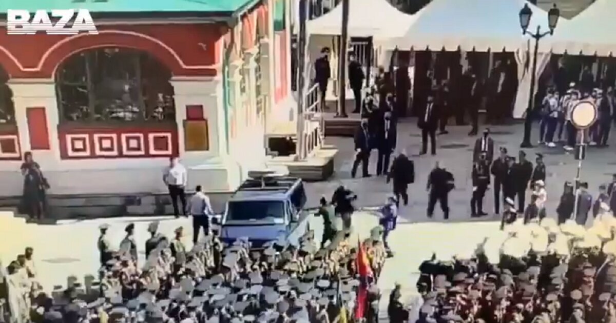 Момент нападения Ерошенко на автомобиль ФСО перед Парадом Победы показали в Сети