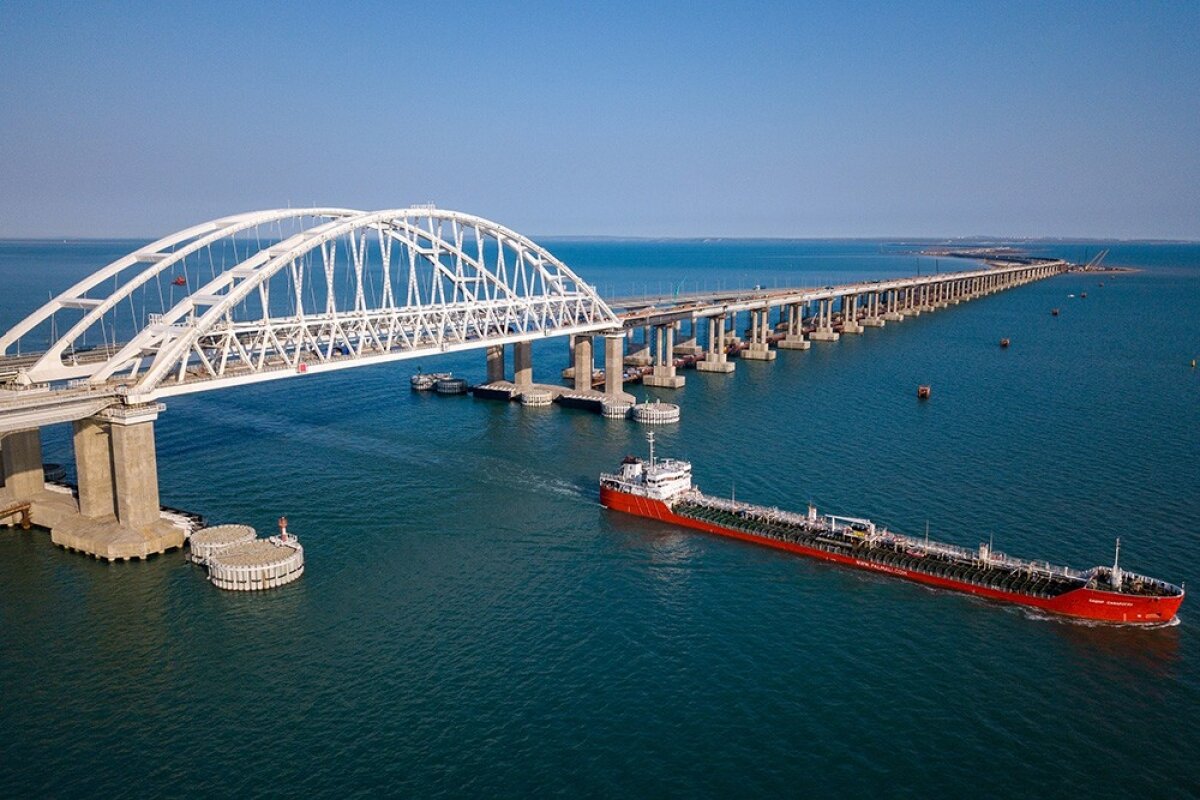 Блокировка нескольких районов Черного моря не коснется Керченского пролива 