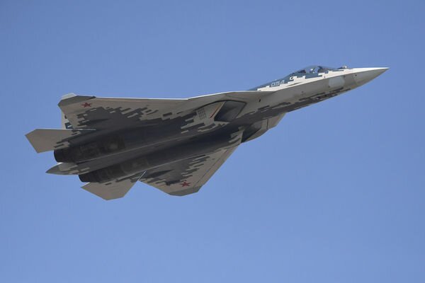 Китайские СМИ раскрыли возможность Су-57 превратить американскую технику в мусор
