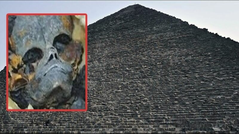 В пирамиде Хеопса египтолог Луи Капар выявил живого пришельца 