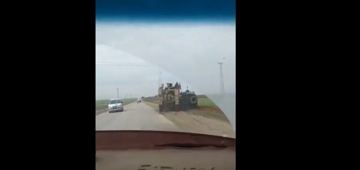 Броневик США толкнул машину военной полиции России в Сирии 