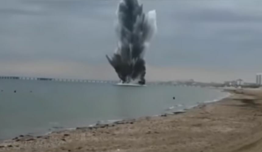 В Черном море возле Анапы прогремел мощный взрыв – кадры