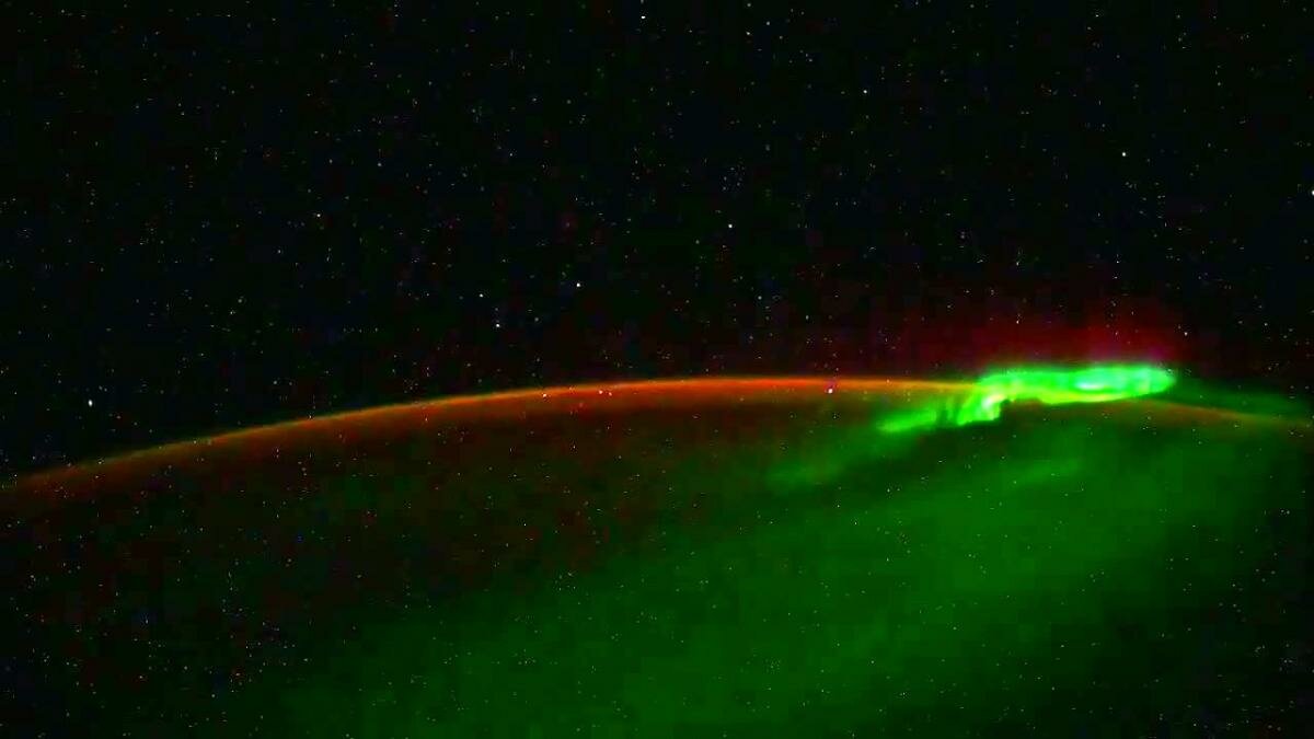 ​Российский астронавт Вагнер заснял загадочную группу НЛО прямо с борта МКС