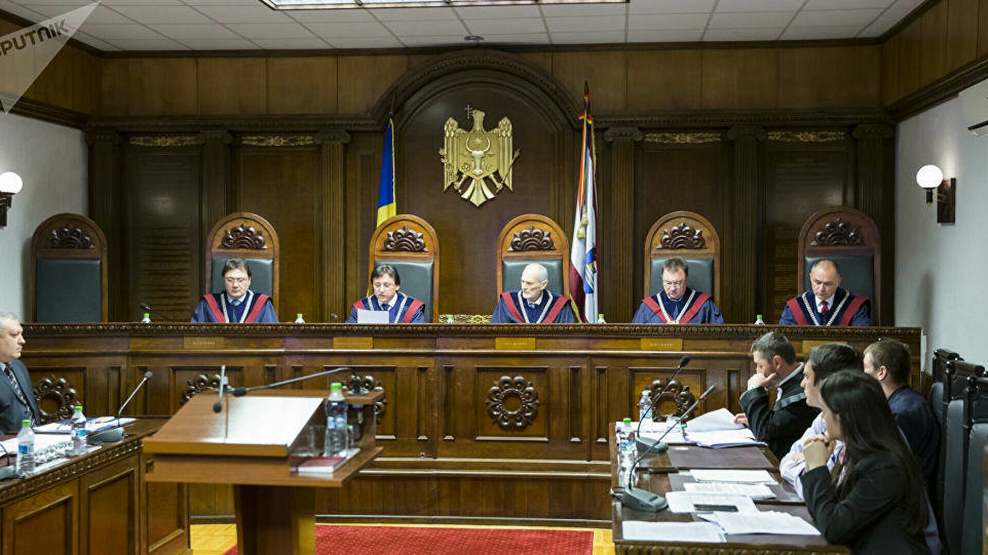 Конституционный суд Молдавии отменил особый статус русского языка