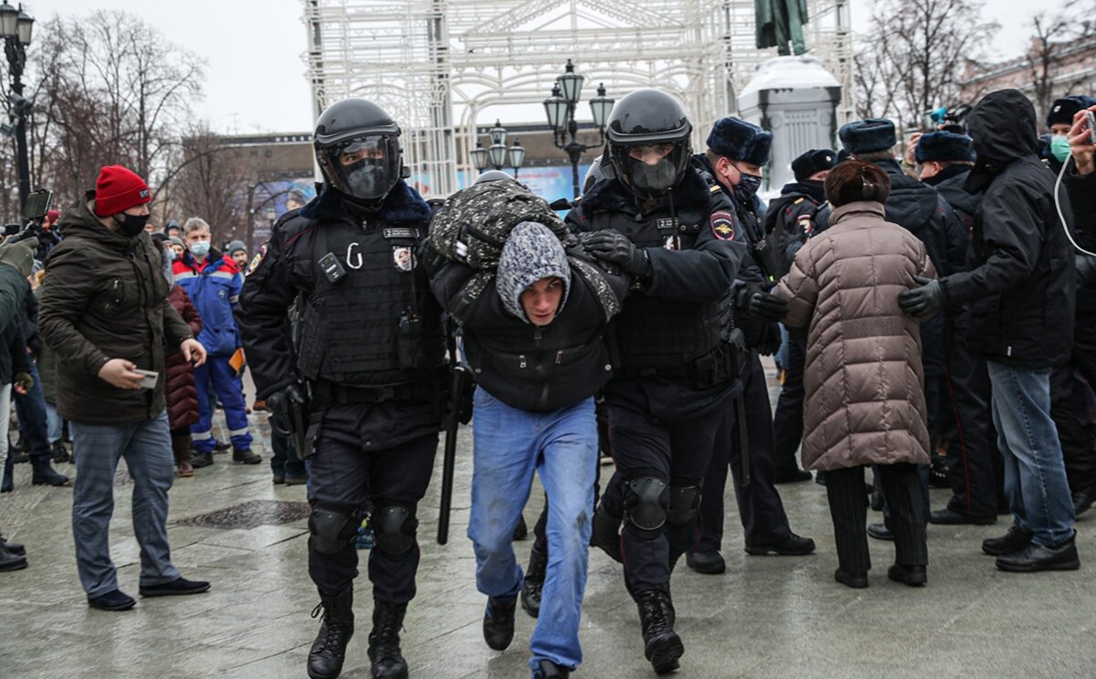 Москва не спит: в столице начались первые задержания еще до начала несогласованной акции 