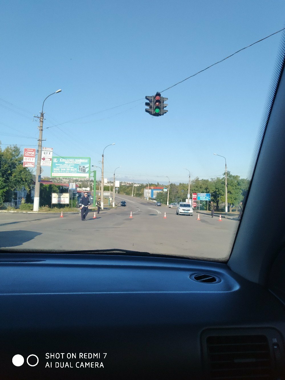 Ночные взрывы в Луганске: перекрыт важный мост, в городе много полиции - первые кадры