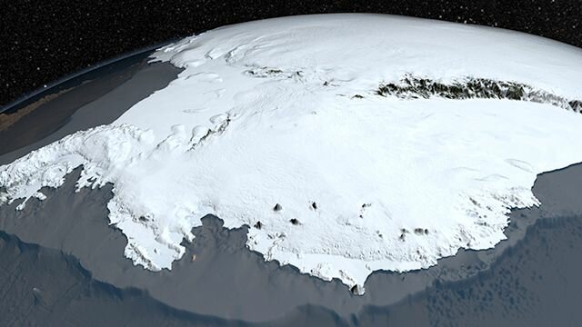 Загадка даже для ученых: среди ледников Антарктиды обнаружена гигантская дыра непонятного происхождения