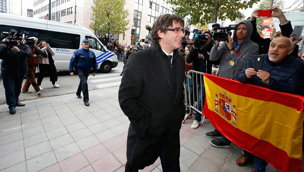 Испания передумала арестовывать экс-главу Каталонии Пучдемона, ордер на его арест отозван Мадридом