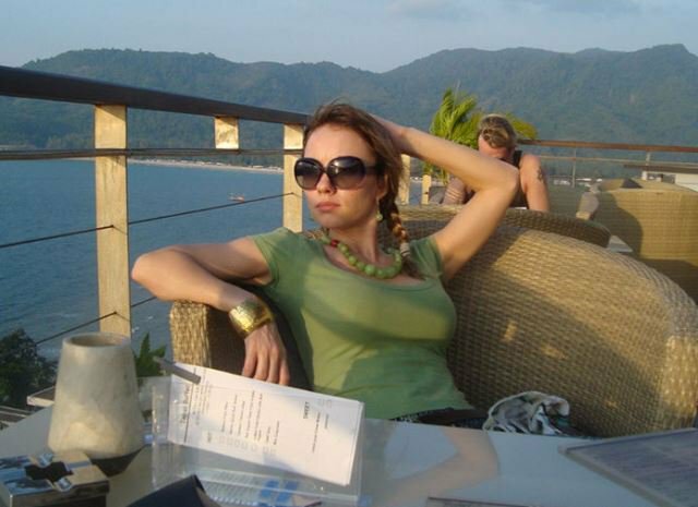 Стало известно, с кем прибыла на отдых в Доминикану россиянка Бородина, погибшая во время демонстрации голой груди из окна авто