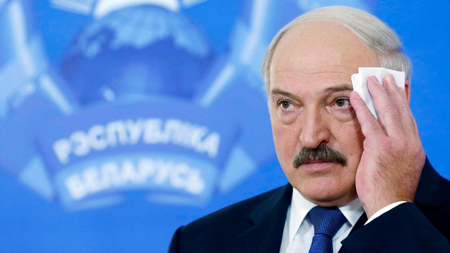 Шушкевич о Лукашенко: "У него сейчас рейтинг 3%"