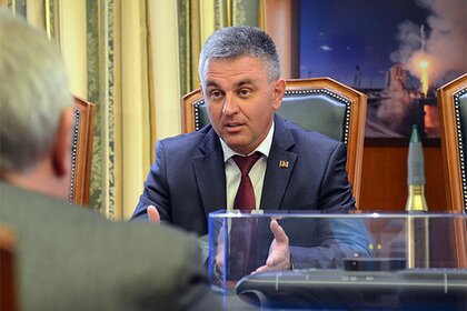 Президент Приднестровья пригрозил, что вмиг выведет десятки тысяч ополченцев на борьбу с Молдавией, - кадры