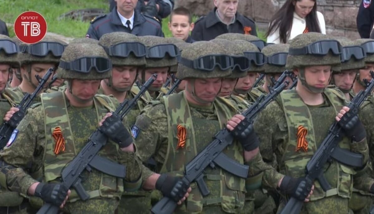 День Победы в Донецке 2021: полное видео парада
