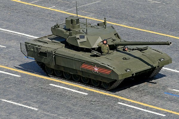 Рогозин назвал сроки запуска танка "Армата" в серийное производство