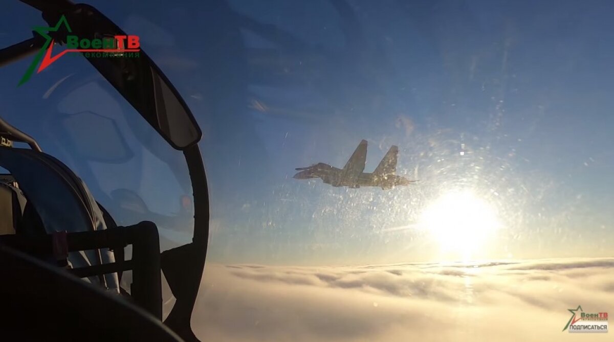 Атаку Су-30СМ ВВС Белоруссии показали с экшн-камер 