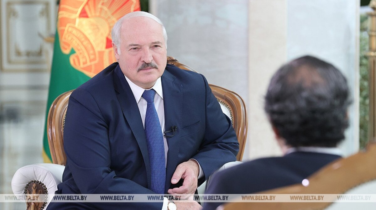 Лукашенко призвал Литву не набрасывать Белоруссии "петлю на шею" в борьбе с нелегальными мигрантами