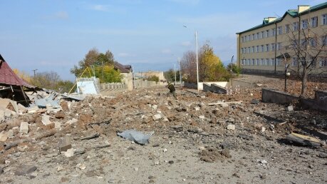 Разрушения в Шуши после атаки Азербайджана показали на видео