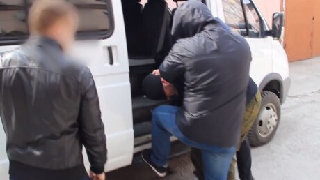 Массовое убийство предотвратили в Тюменской области: видео задержания 19-летнего парня