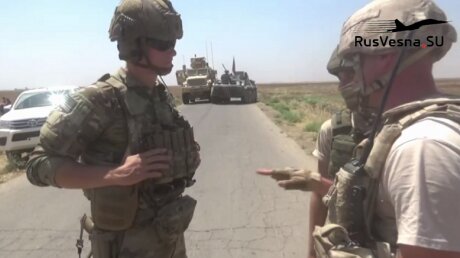 Российские военные взяли в клещи американцев в Сирии: "Убедительно попросили не преследовать"